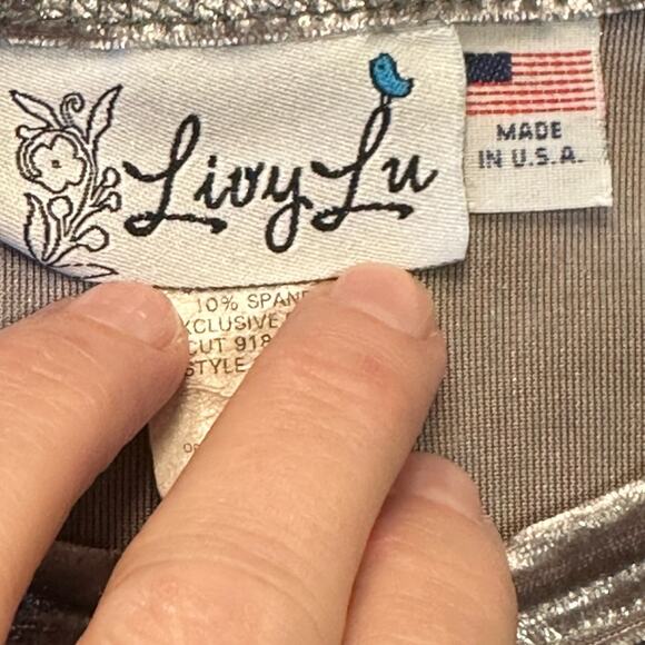 Livy LU Oklahoma Gray Crushed Velvet Womens Size Small Oversized Long Sleeve Top - Picture 3 of 6